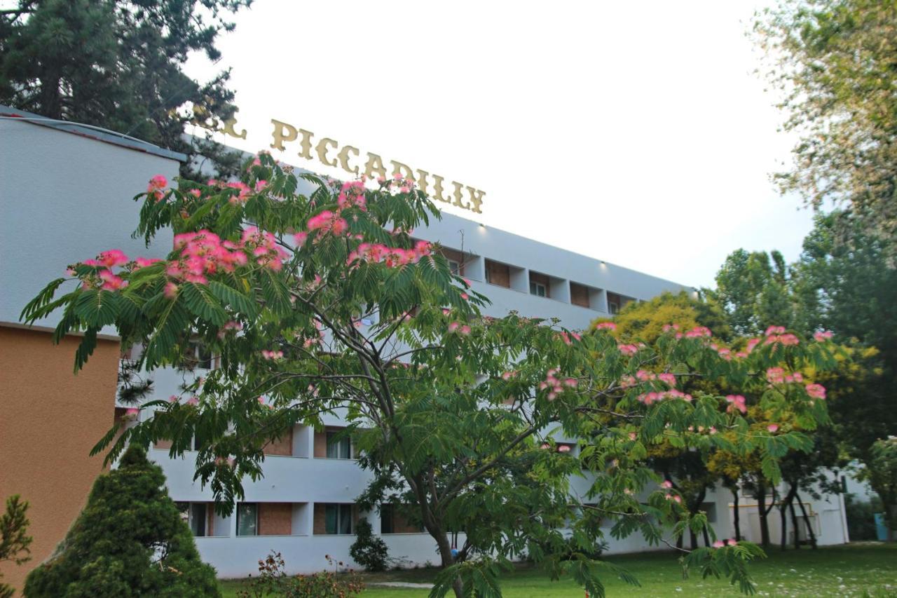 Hotel Piccadilly Мамая Экстерьер фото