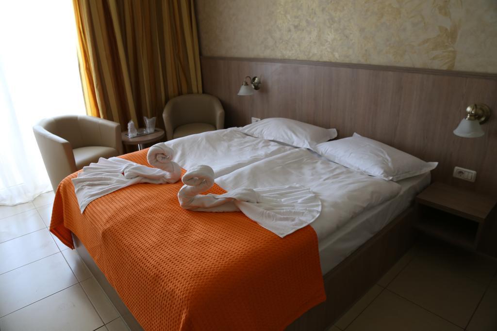 Hotel Piccadilly Мамая Экстерьер фото