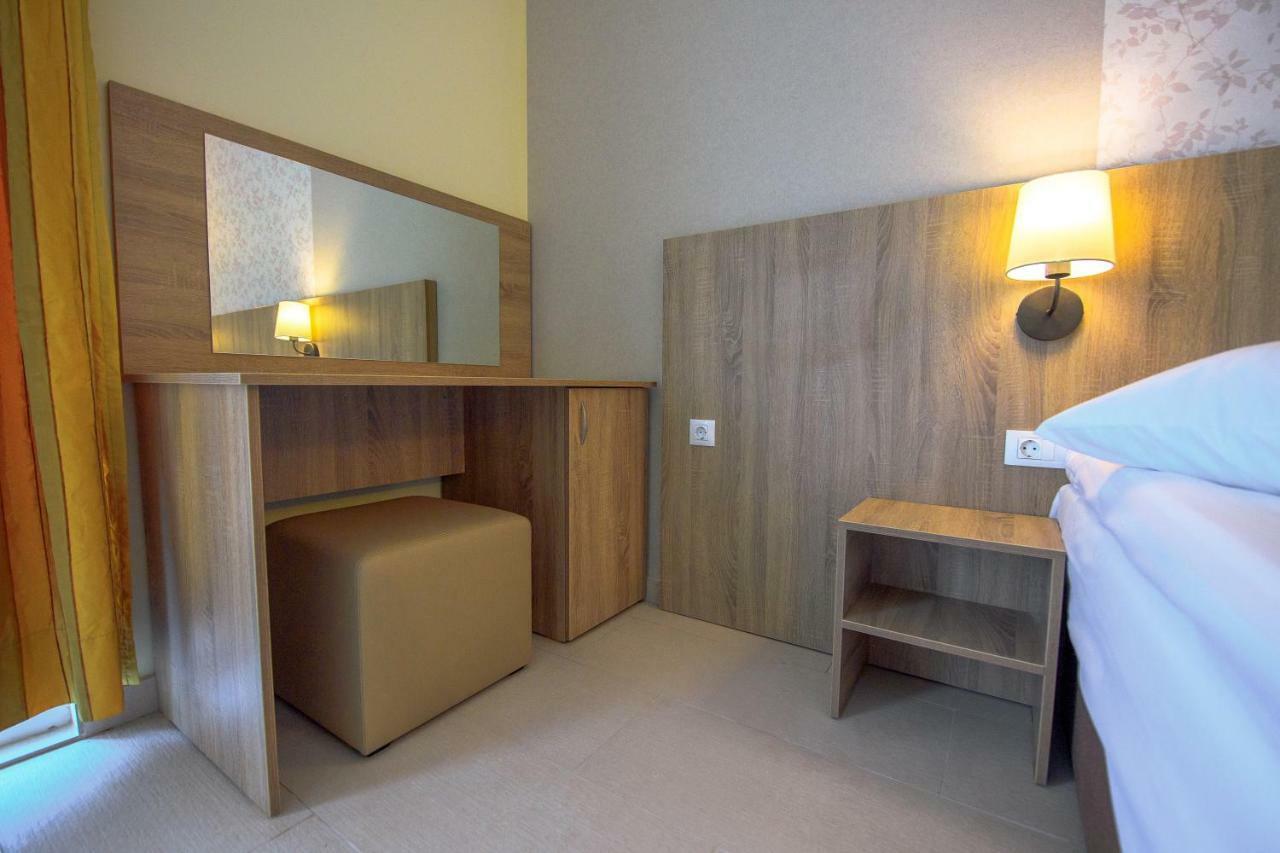 Hotel Piccadilly Мамая Экстерьер фото