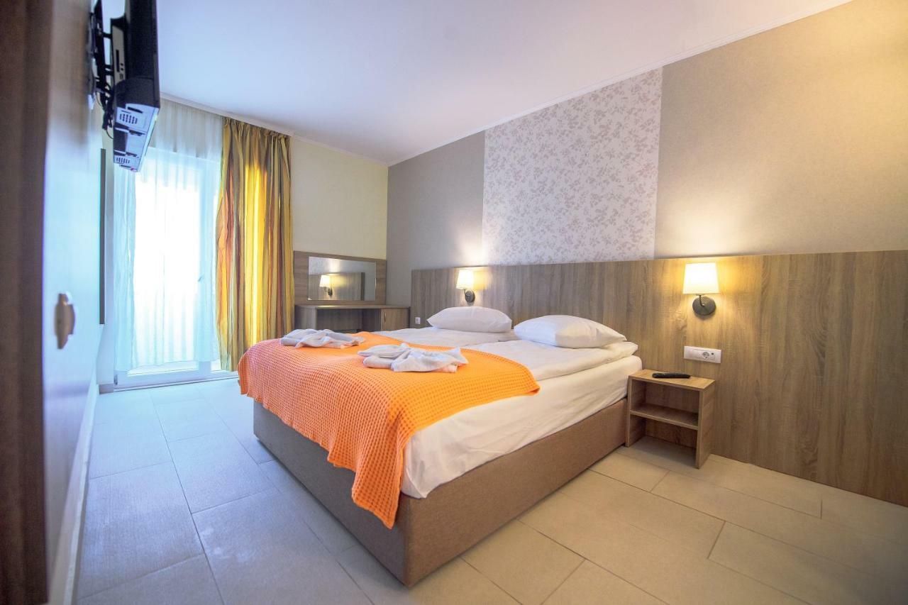 Hotel Piccadilly Мамая Экстерьер фото