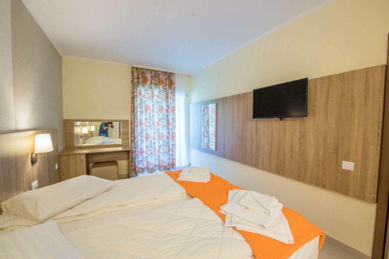 Hotel Piccadilly Мамая Экстерьер фото